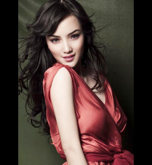 5 gương mặt đẹp đáng ghen tị của sao Việt