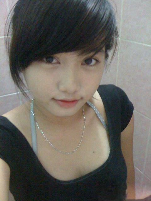 Chân thực và đời thường >>>>> có chốt phọt nước