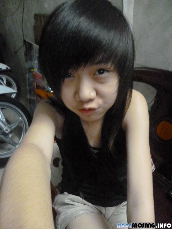 Cháu nó mới sinh năm 1999 thôi