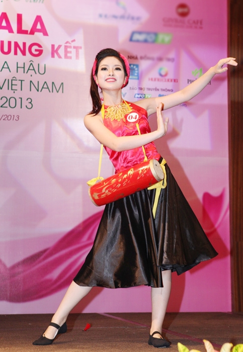 Chiêm ngưỡng vẻ đẹp của Nguyễn Ngọc Anh