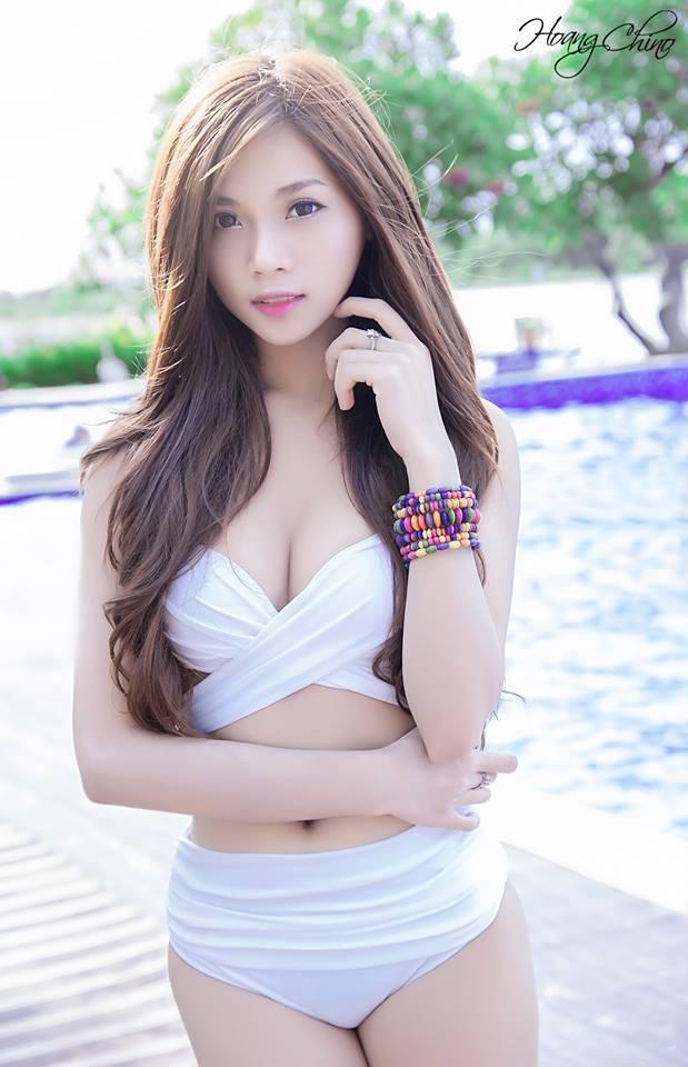 Con nhà ai mà trắng xinh thế này không biết