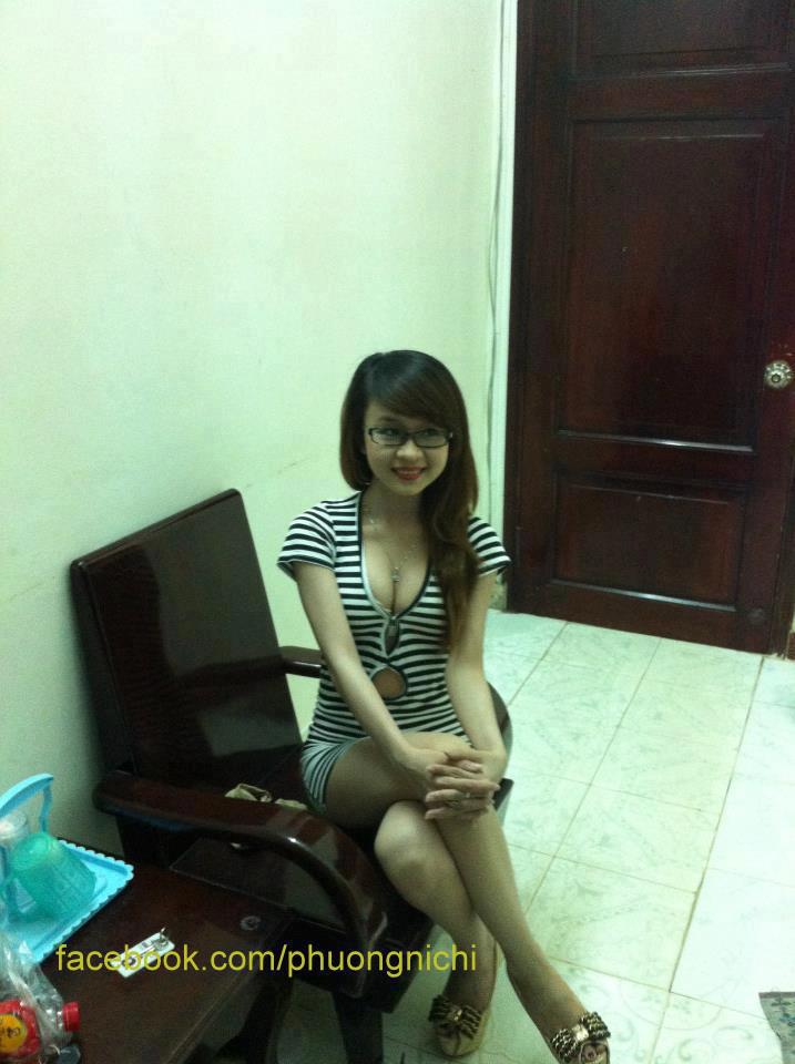 Da Trắng - Mặt Xinh - Ngực Bự - Chân Dài