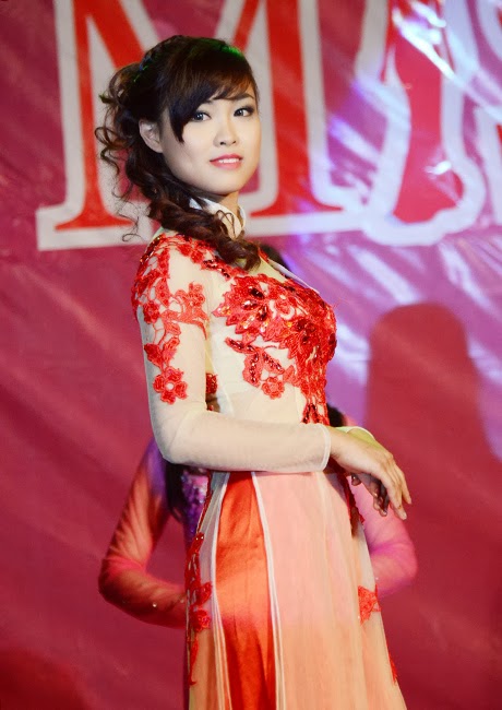 Dàn chân dài trường Sân Khấu Điện Ảnh