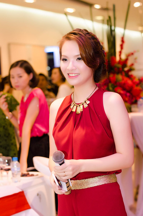 Đan Lê ngày đêm mơ ước cặp chân dài