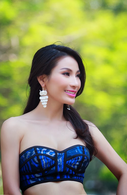 Gái đẹp khoe eo thon gợi cảm quyến rủ