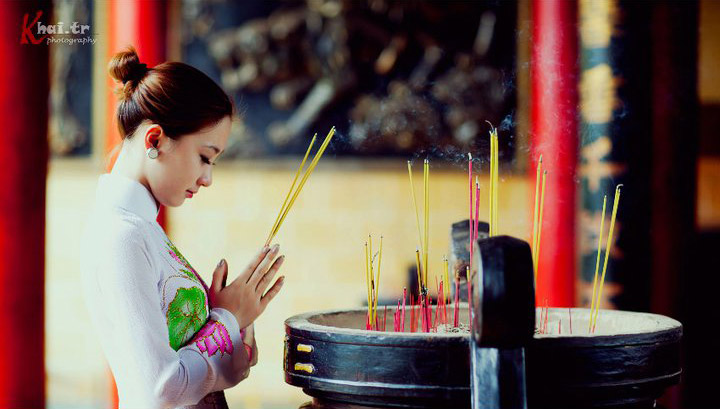 Gái việt dự thi