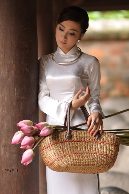 Gái việt dự thi