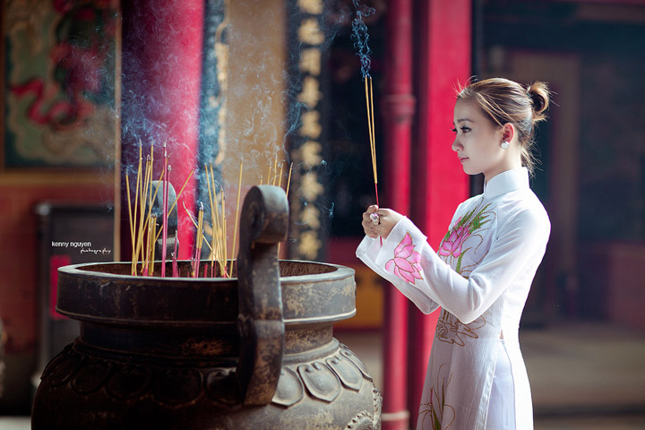 Gái việt dự thi