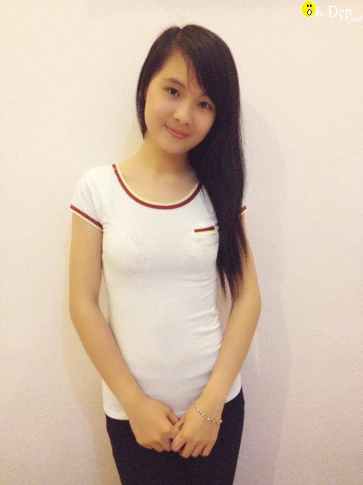 Gái xinh chân dài da trắng váy ngắn cực ngon