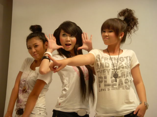 Girl xinh khoe dang chuẩn khuôn mặt kute