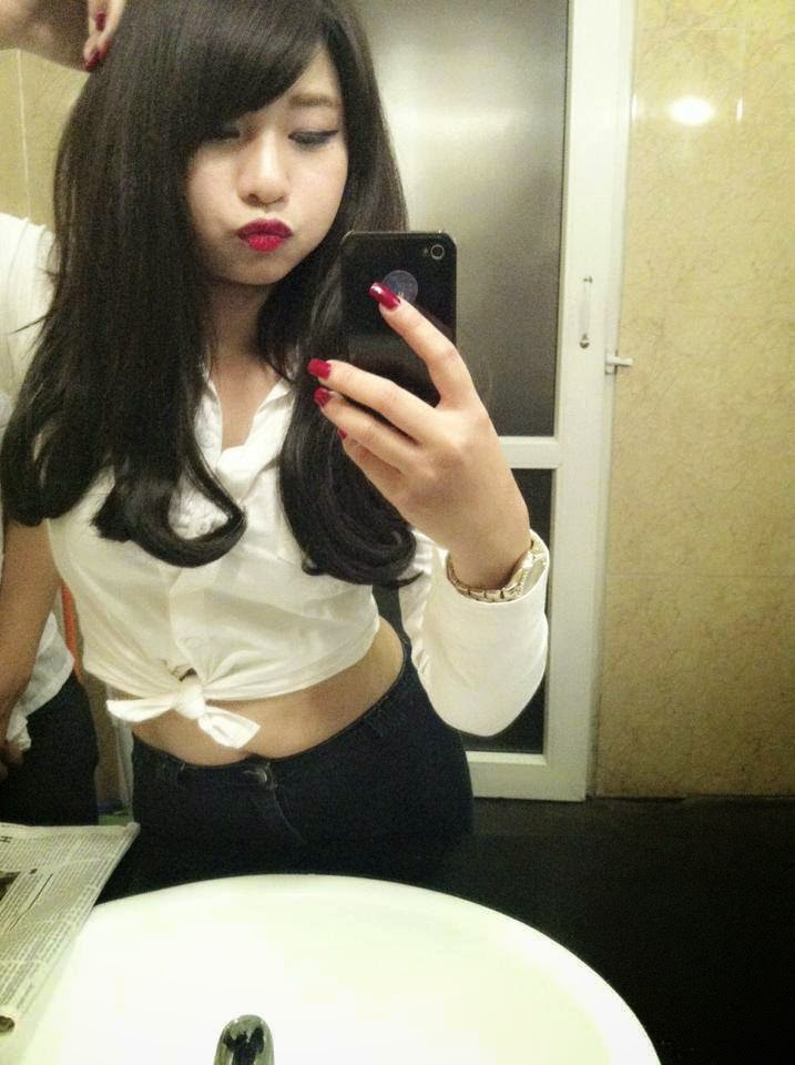 Girl xinh khoe vòng 1 khủng