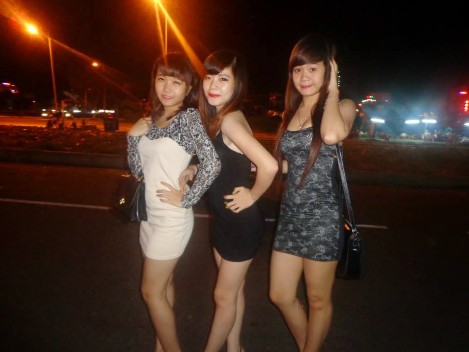 Girl xinh khoe vòng 1 khủng