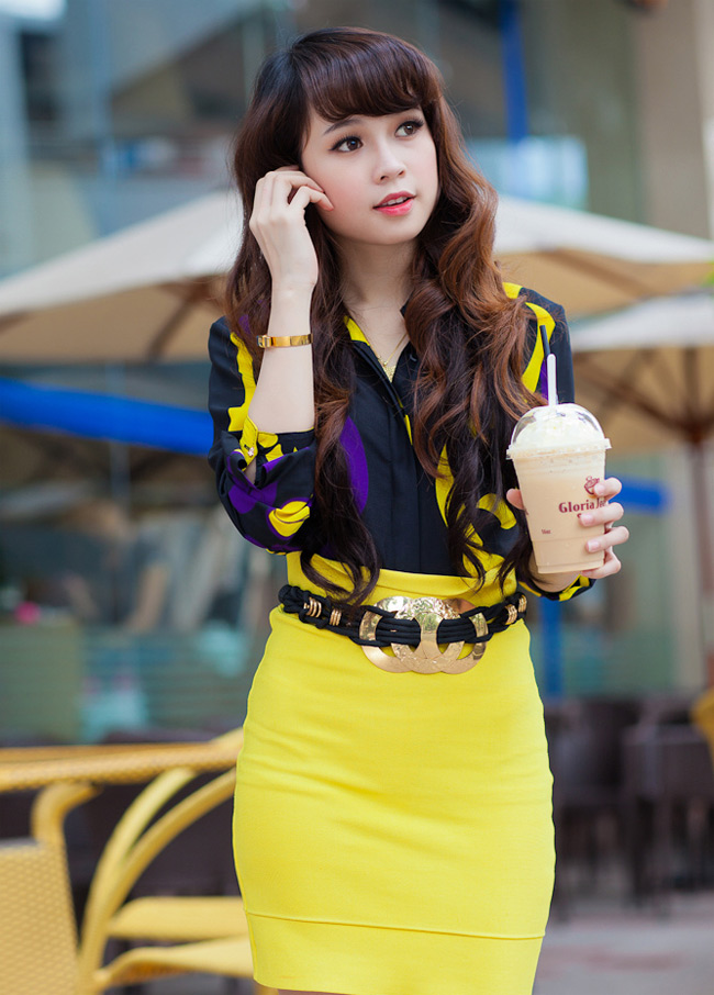 Gương mặt khả ái của hot girl Sam