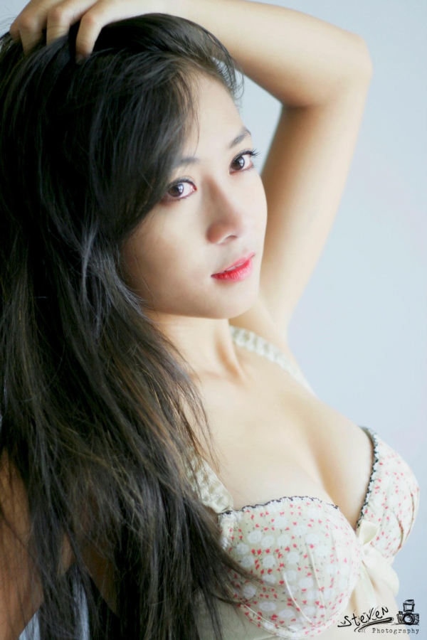 Hot girl khoe dáng cực nóng bỏng