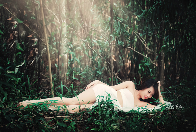 Hot girl Nu Phạm lãng mạn chốn 