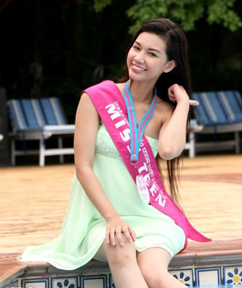 Hot girl trước và sau tin đồn phẫu thuật thẩm mỹ