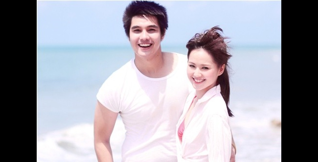 Hot girl Việt gợi cảm với sơ mi trắng