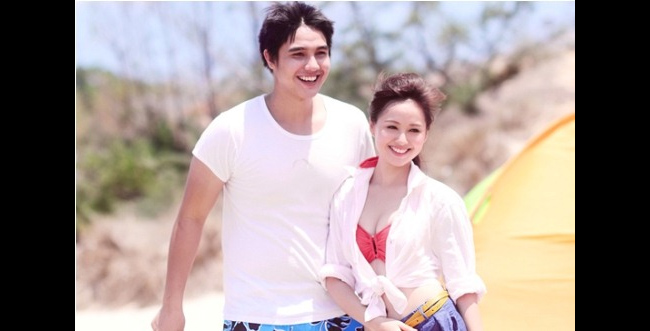 Hot girl Việt gợi cảm với sơ mi trắng