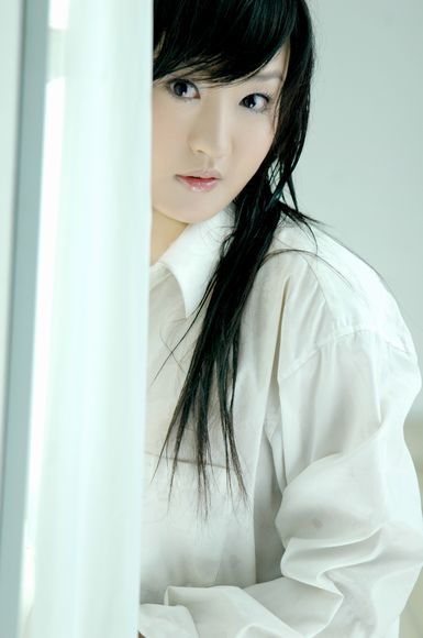 Hotgirl Châu Á xinh hết chỗ chê luôn