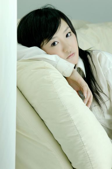 Hotgirl Châu Á xinh hết chỗ chê luôn