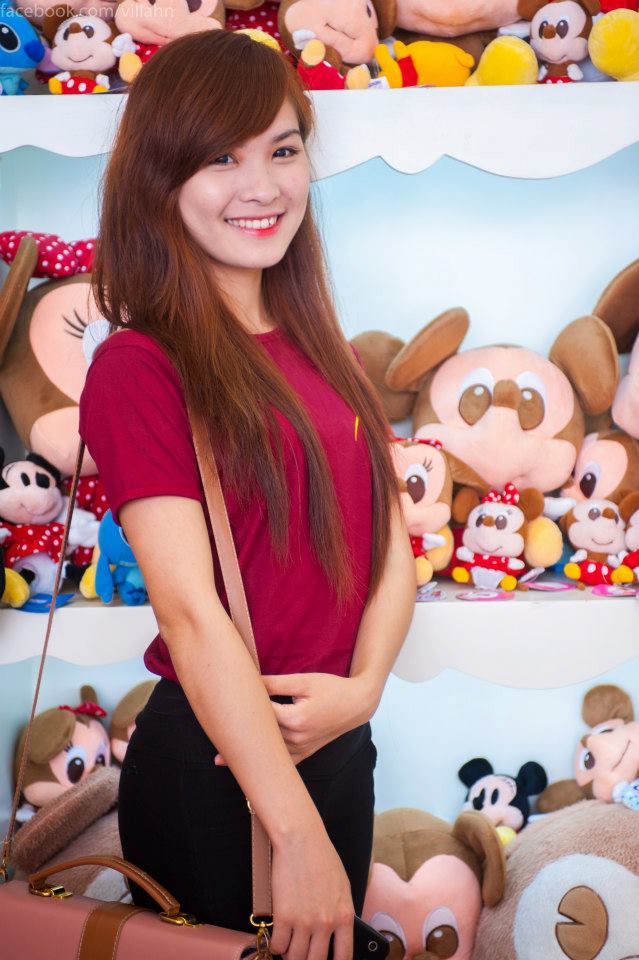 Hotgirl Học viện Báo chí đẹp rạng ngời trong sắc thu