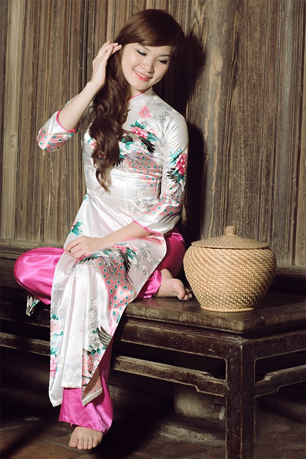 Hotgirl Học viện Báo chí đẹp rạng ngời trong sắc thu