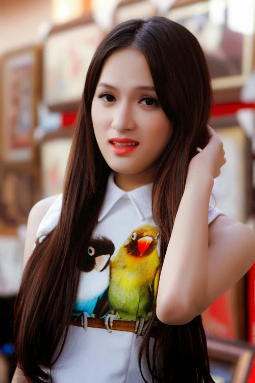 Hương Giang Idol gợi cảm đón xuân về