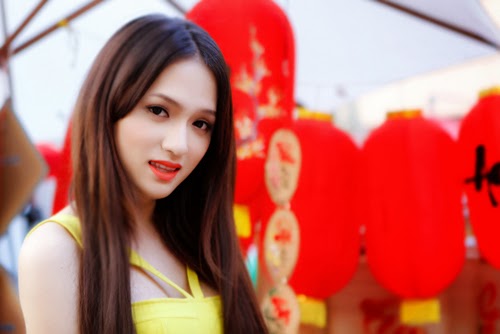 Hương Giang Idol gợi cảm đón xuân về