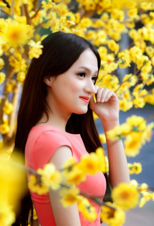 Hương Giang Idol gợi cảm đón xuân về