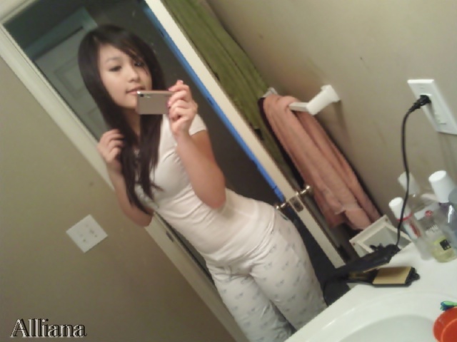 Mấy em quá dễ thương nhẹ nhàng cho anh em chiêm ngưỡng