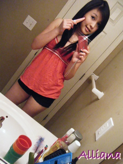 Mấy em quá dễ thương nhẹ nhàng cho anh em chiêm ngưỡng