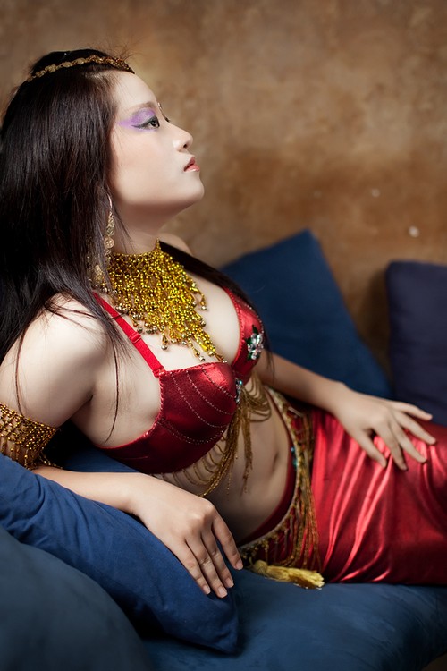 Mỹ nữ Giáng Long và giấc mơ “Ngàn lẻ một đêm”