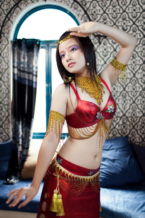 Mỹ nữ Giáng Long và giấc mơ “Ngàn lẻ một đêm”