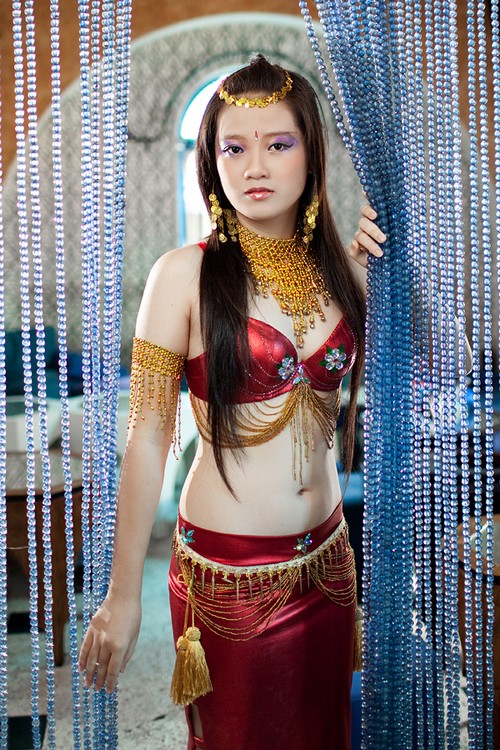 Mỹ nữ Giáng Long và giấc mơ “Ngàn lẻ một đêm”