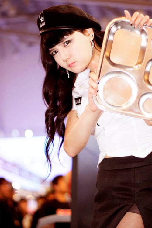 Ngắm 2 kiều nữ xinh đẹp của A.V.A