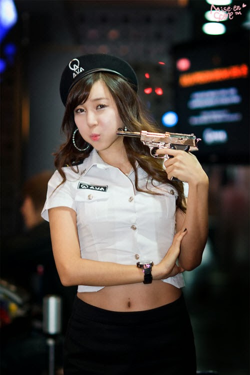 Ngắm 2 kiều nữ xinh đẹp của A.V.A