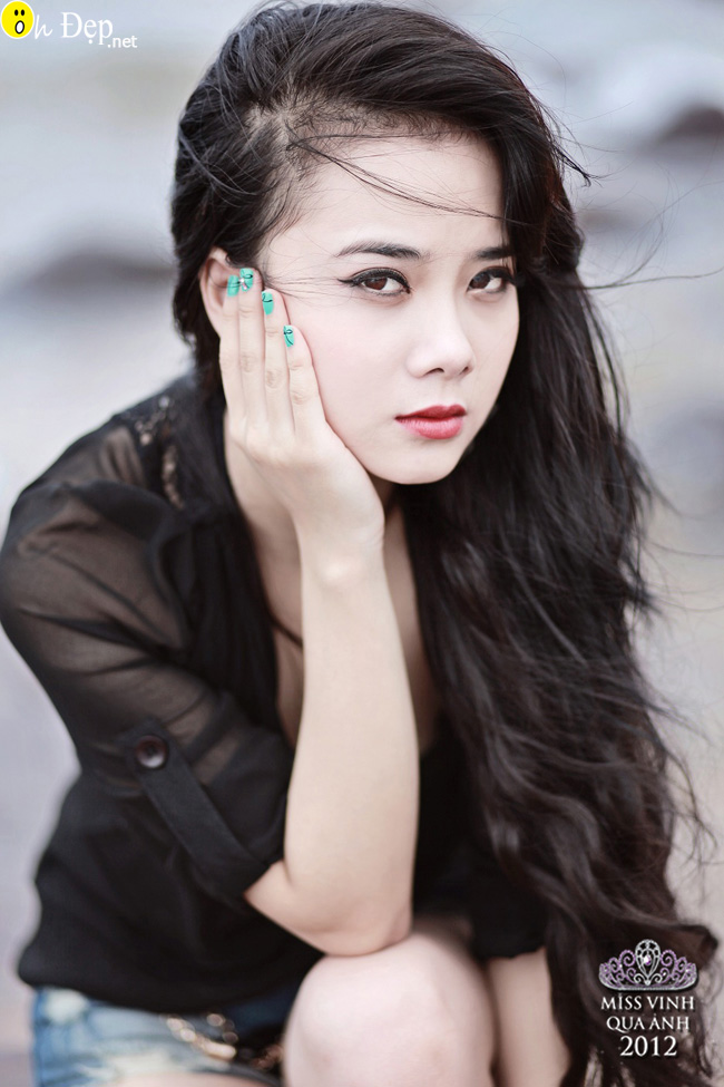 Ngăm cô gái thiếu nữ thành vinh