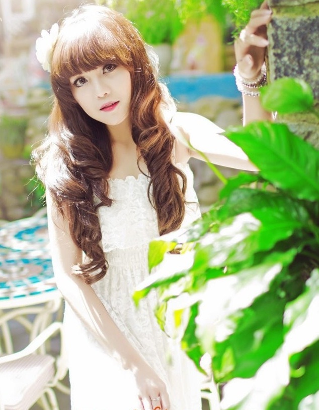 Ngắm hot girl Thục Vy Á Khôi ĐH Kỹ thuật công nghệ Sài Gòn