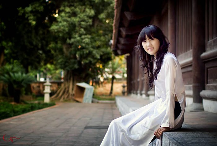 Ngắm hot girl xinh đẹp của đại học Thương Mại