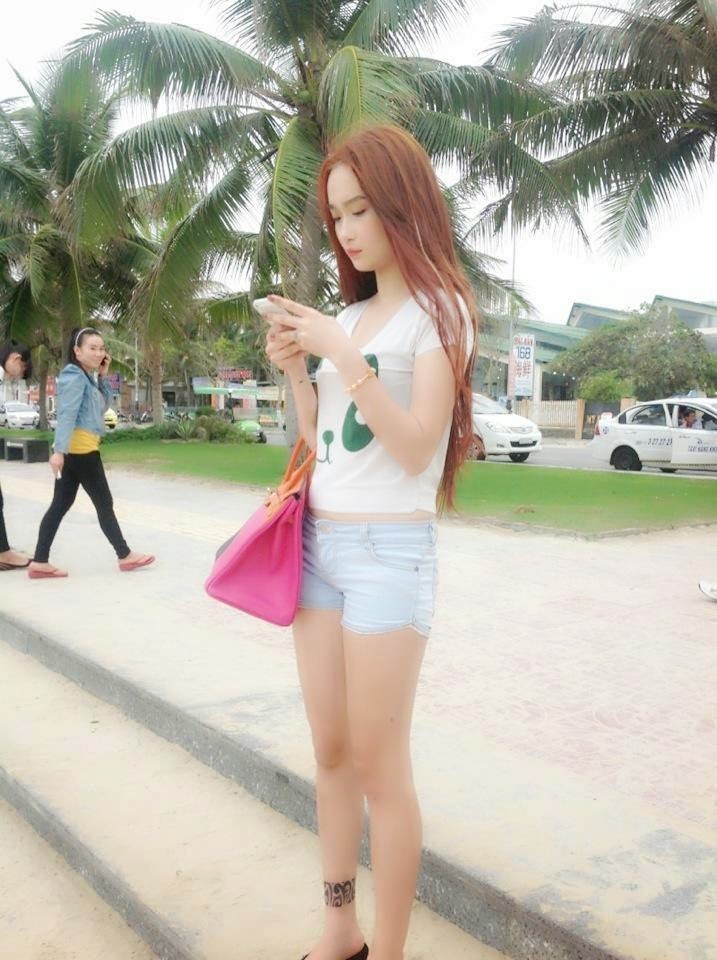 Ngắm những cô nàng khoe đường cong gợi cảm nhất