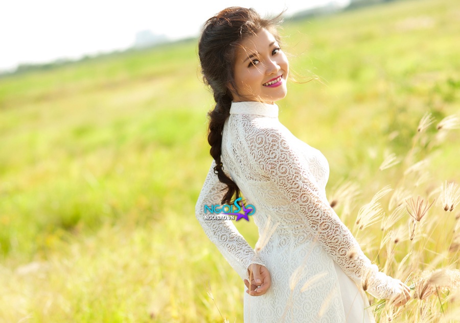 Ngắm Thanh Ngọc đẹp lạ sau hôn nhân