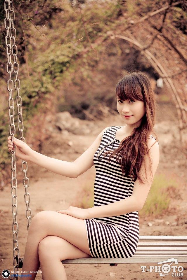 Ngày vừa 20, em ùa vào đời