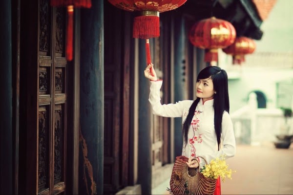 Người đẹp áo dài của riêng anh