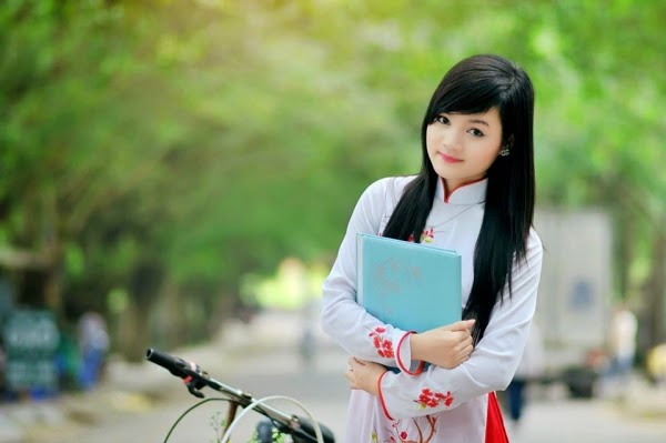 Người đẹp áo dài của riêng anh