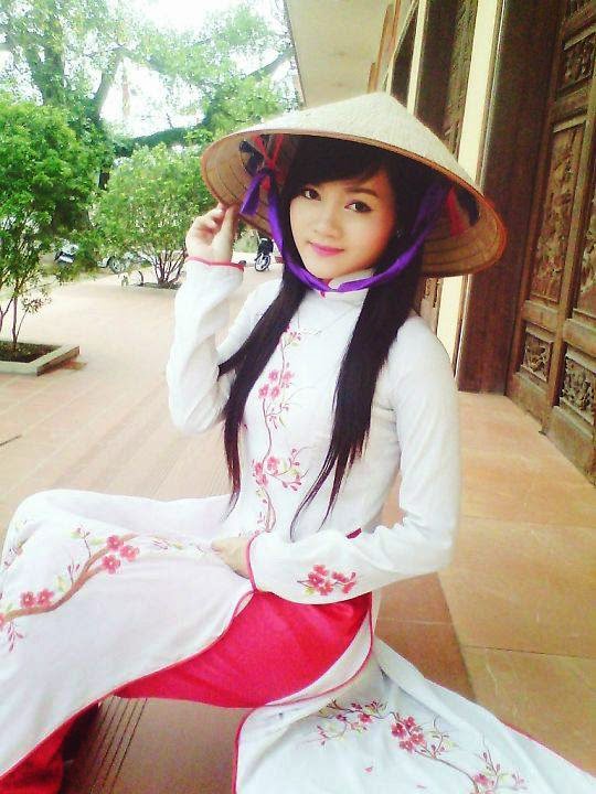 Người đẹp áo dài của riêng anh