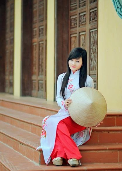 Người đẹp áo dài của riêng anh