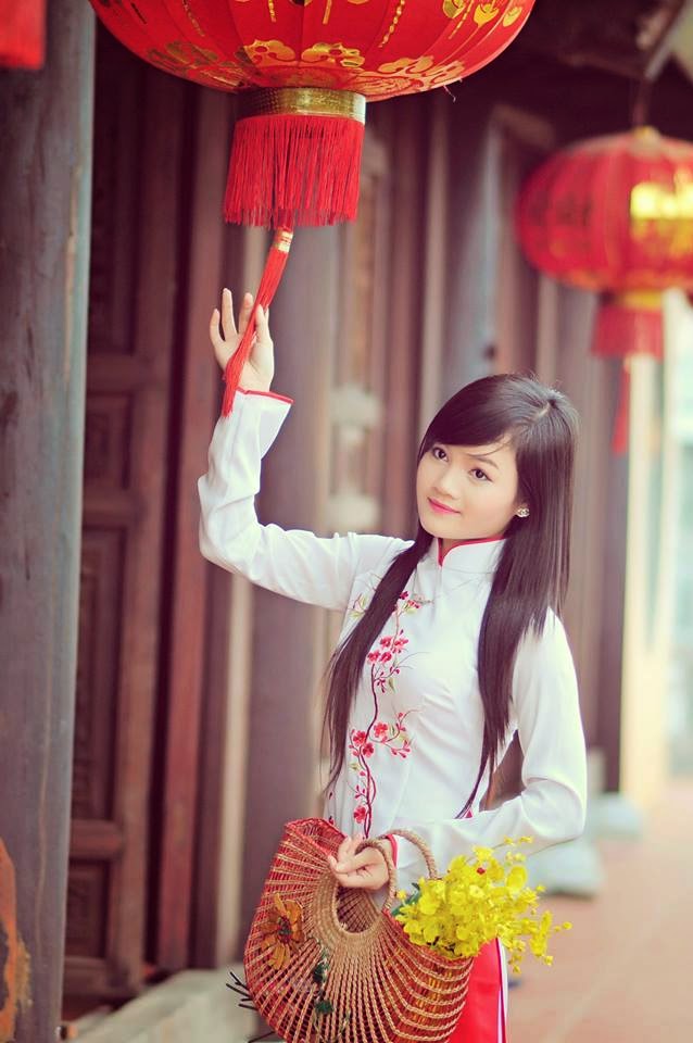 Người đẹp áo dài của riêng anh
