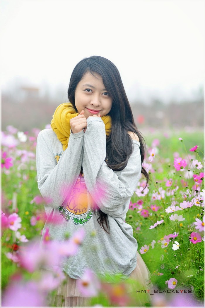 Người đẹp chân dài ái khôi đại học Ngoài Thương