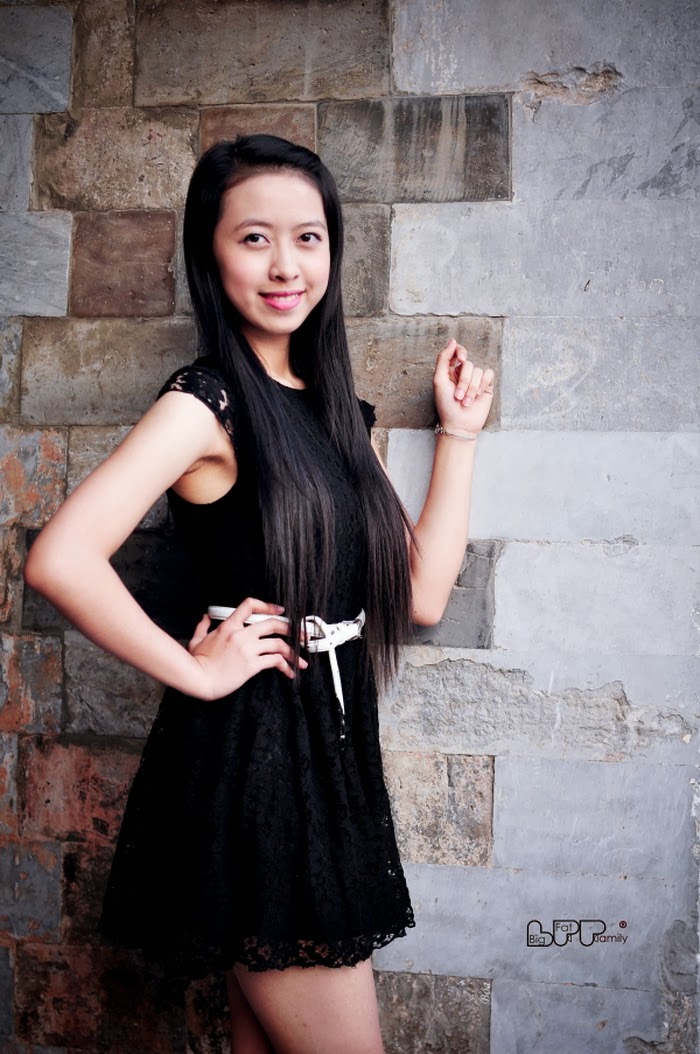 Người đẹp chân dài ái khôi đại học Ngoài Thương