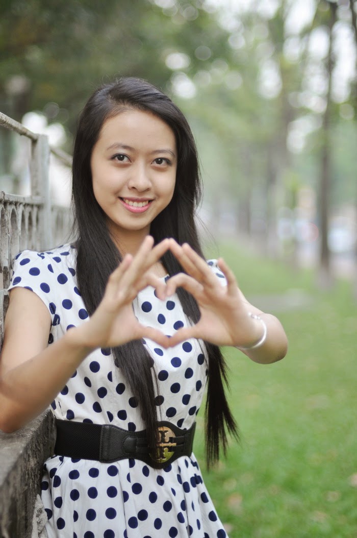 Người đẹp chân dài ái khôi đại học Ngoài Thương